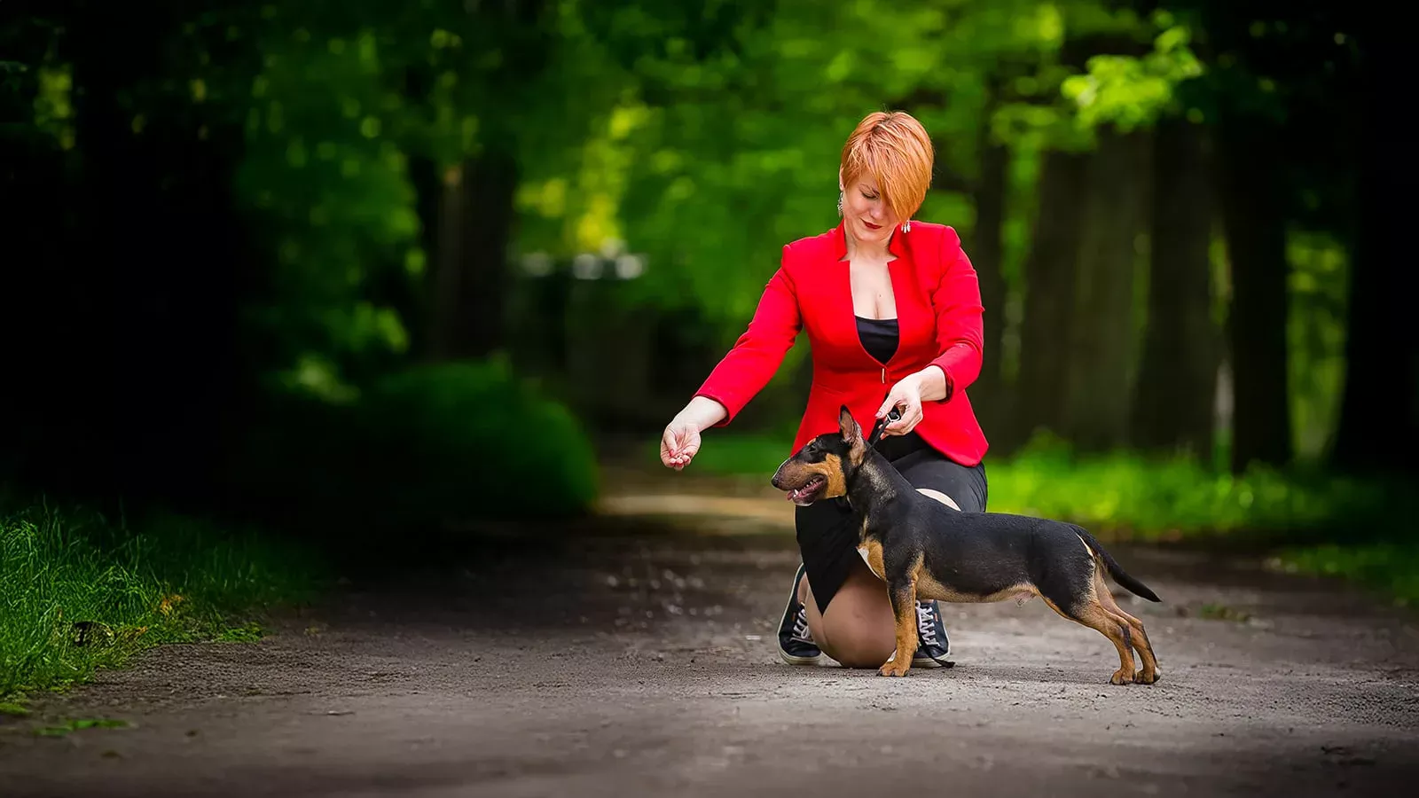 Valeriia Nikitina with a dog